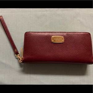 Barely Used Michael Kors Wallet